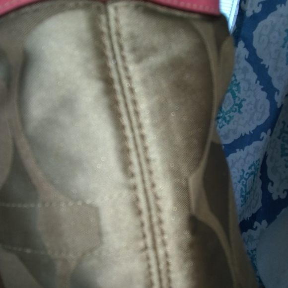 Vtg Coach Shoulder Bag, tan and pink GUC - Picture 6 of 9